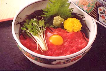 オリジナルのタレは新鮮な本マグロとの相性抜群
