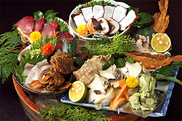 明石の天然魚貝造り盛合せ