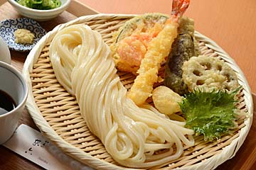 切麦や 甚六 新宿御苑店の天ざるうどん