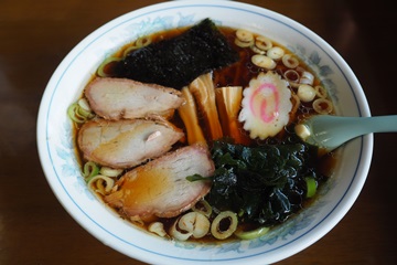 鈴木食堂のラーメン