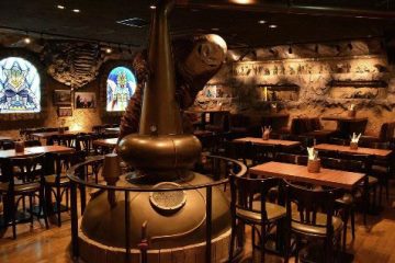 怪獣酒場 新橋蒸溜所の写真1