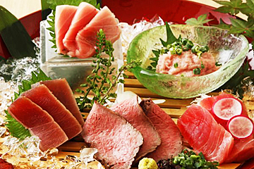 マグロ 婆娑羅 上野店の豪華黒毛和牛刺し＆三崎港鮪刺し5点盛り