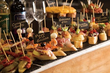 Bar＆Tapas Celonaの写真1