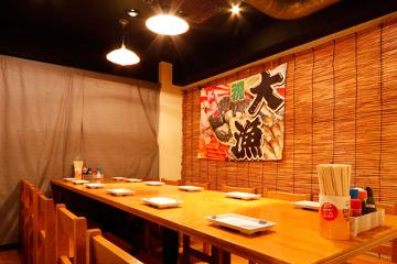 海鮮居酒屋 丸港水産 新宿店の写真2