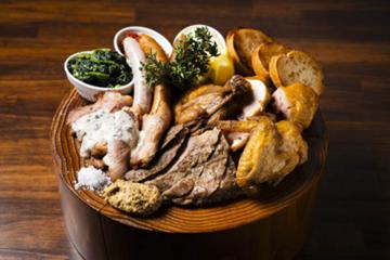 Italianbar ATTACHMENT  新宿西口店の写真1