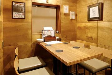 ハイボール×燻製バル 燻男 新橋店の写真2