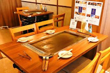 大衆居酒屋 もんじゃ酒場 だしや 梅田茶屋町店の写真2