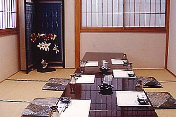 すし・和食処 伊豆島 三浦海岸店ののんびりと寛げる居心地の良い座敷席