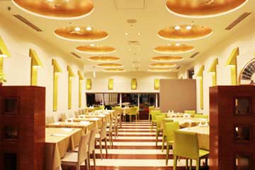 天厨菜館 高島屋新宿店の店内は上品で落ち着いた大人の空間
