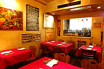 OSTERIA Baccanoの内観