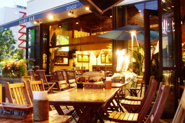 BAGUSBAR 芝浦アイランドの写真1
