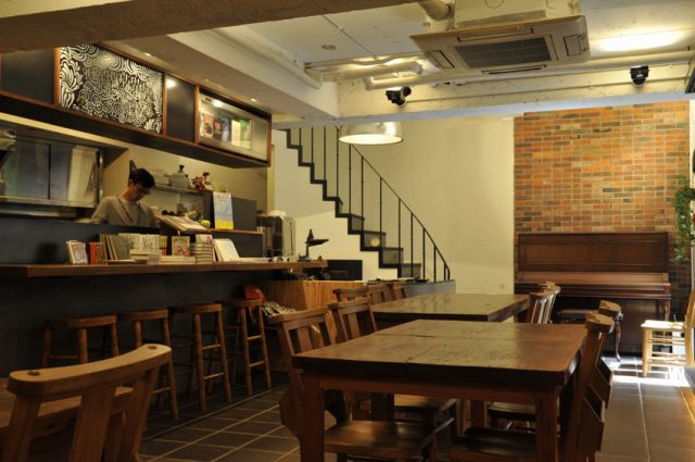 Rainy Day Bookstore＆Cafeの写真1