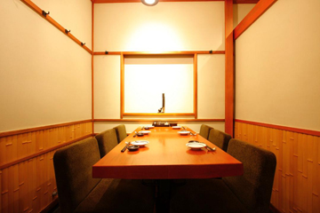 居酒屋 魚殿の宴会にも便利な個室