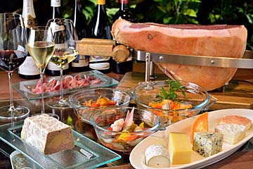 WINE HOUSE 南青山のドリンク＆メニュー例