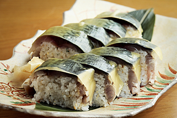 旬彩工房 喜あじ 本町店の名物！鯖棒寿司