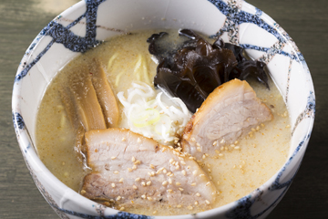 らーめん 風来居 新宿店の写真1