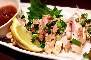 炭火焼 とりべゑ 金山店のもも肉の炙りタタキ