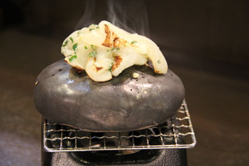 魚楽食堂 海ん中のイカ石焼