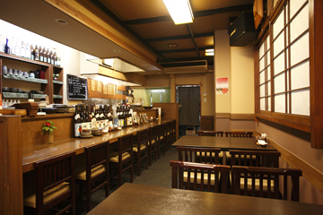 地魚・地野菜・地酒 なん天の店内
