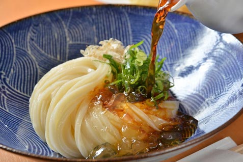 新宿御苑前『切麦や 甚六』の「ぶっかけうどん」