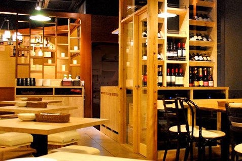 『Vina Vin Vino 新宿店』の店内