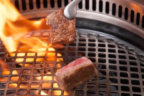 『にくTATSU 銀座店』の焼肉