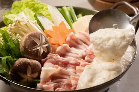 「美食処 和彩美」のとろろ鍋