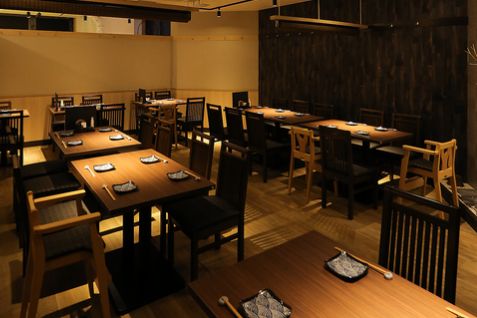 「海鮮酒場 うおぷく 梅田本店」の店内