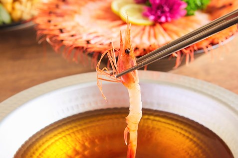 『きたいち酒場』の「贅沢海老しゃぶ」