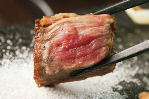 「鉄板焼 焔」の肉