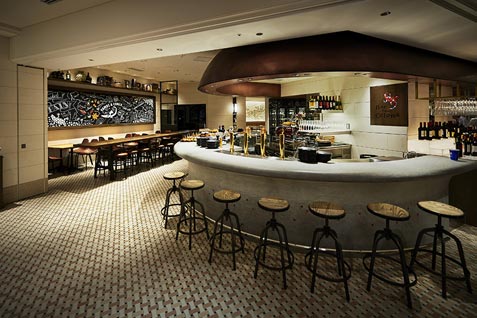 「Bar＆Tapas Celona」店内