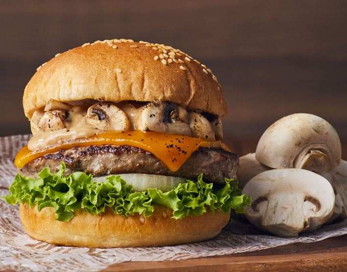「クラシックマッシュルームチーズバーガー」