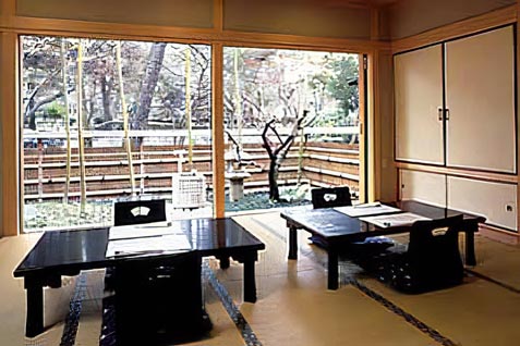 『京料理・鍋料理 鳥久』の店内