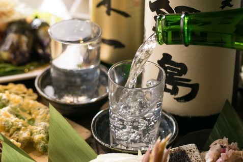 『佐賀県三瀬村ふもと赤鶏 丸の内店』の地酒