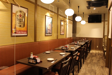 『串焼 黒松屋』の店内