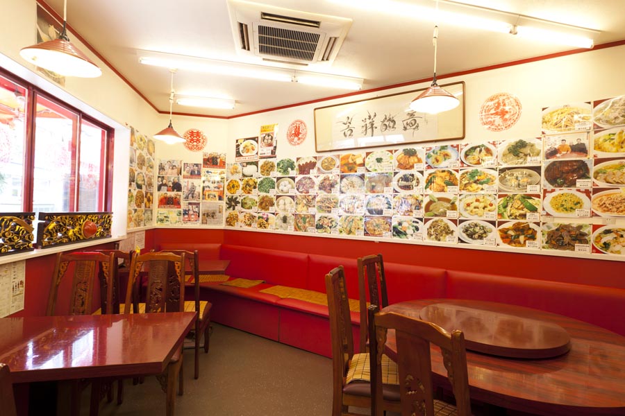 「馬さんの店 龍仙」の店内