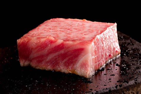 『焼肉ZENIBA 渋谷店』の「本日の黒毛和牛希少部位」の溶岩焼き