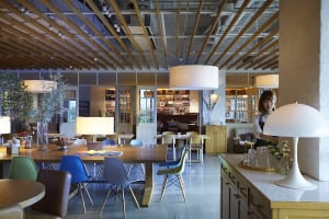 「bills お台場」の店内