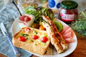 「キッシュ用ソース」と「手造りジャム」を使った手作りモーニングプレート