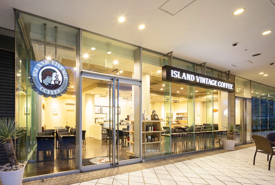 「アイランド・ヴィンテージ・コーヒー(Island Vintage Coffee)横浜ベイクォーター店」の外観