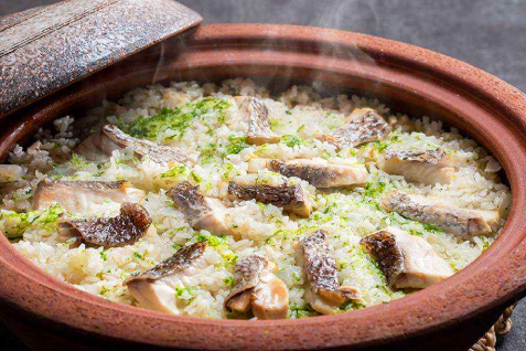 「銀座朝食ラボ」のビュッフェの土鍋ごはん