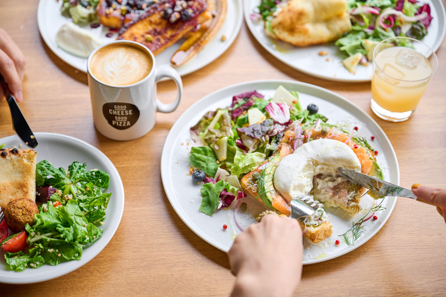 『GOOD CHEESE GOOD PIZZA SHIBUYA』の「つくりたて ブッラータオンザブレッド」