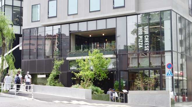 『GOOD CHEESE GOOD PIZZA SHIBUYA』のホテル外観