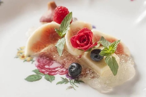 『マーヴェラス パラディ白金』のランチ