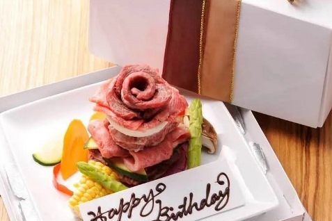 『表参道焼肉 KINTAN』の肉ケーキ
