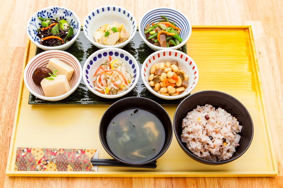 『京菜味のむら』の朝食メニュー「おばんざいセット」