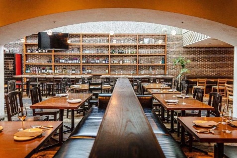 『PIZZA SALVATORE CUOMO & BAR 新宿』店内