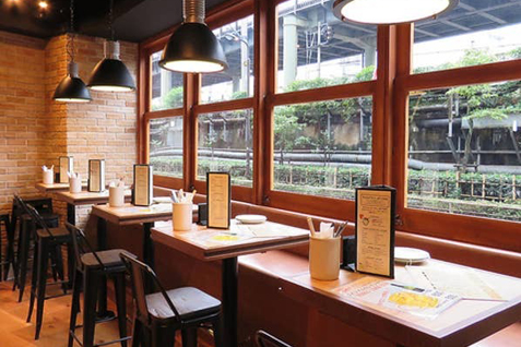 「CONA 西新宿店」店内イメージ