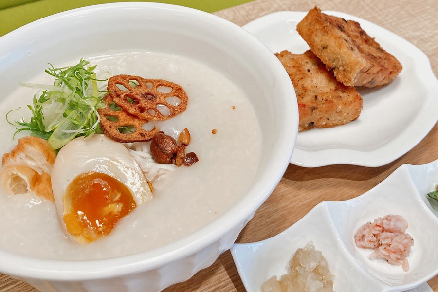 『富小路粥店』の「中華とり粥」